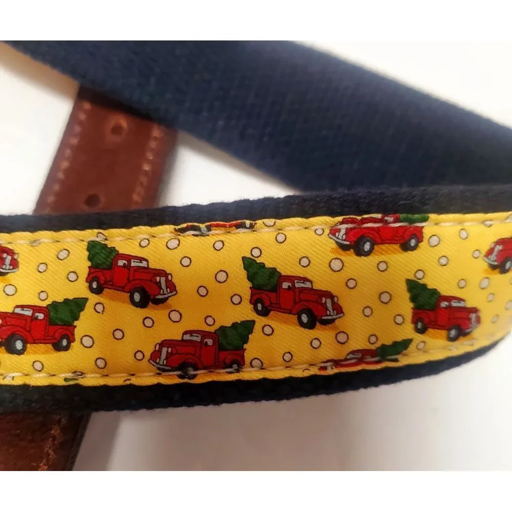 Vineyard Vines Belt 26 Little Red Truck Christmas Tree Yellow Print Snow Leather
